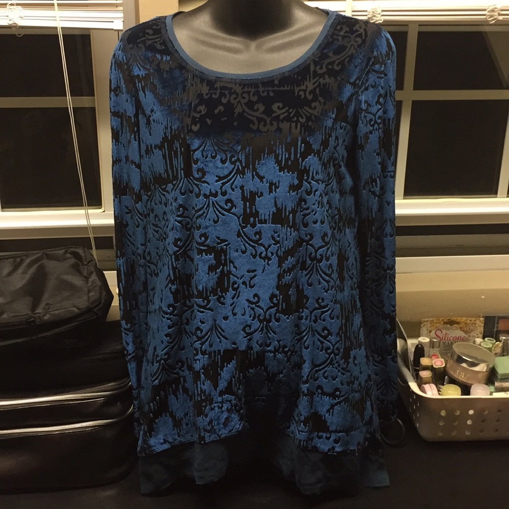 NWOT Vera wang shirt